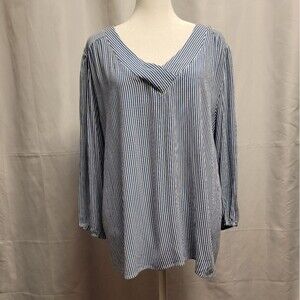 St. Johns Bay Women's XL Striped Shirt Blue and White